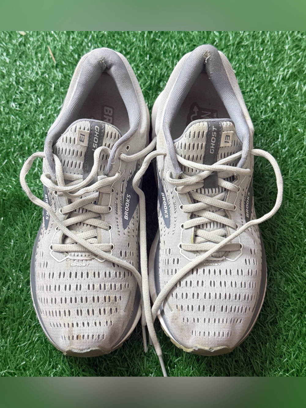 Brooks Ghost 13 Women’s Running Shoes in Light Gray Size 8.5‎